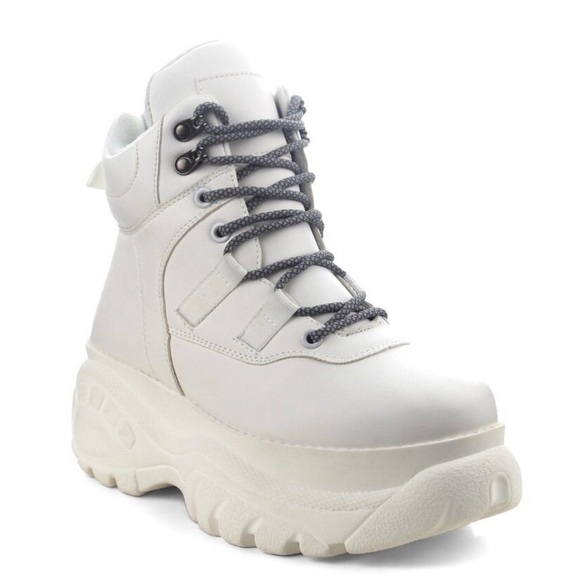 🆕90’s Rocker | Chunky Lace Up Boots - Picture 3 of 5